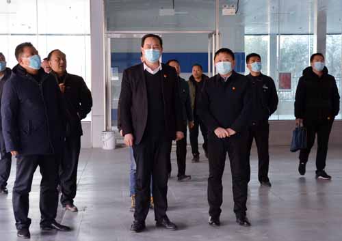 市交通運(yùn)輸局黨組書記、局長彭仁來一行元旦期間深入公交調(diào)研