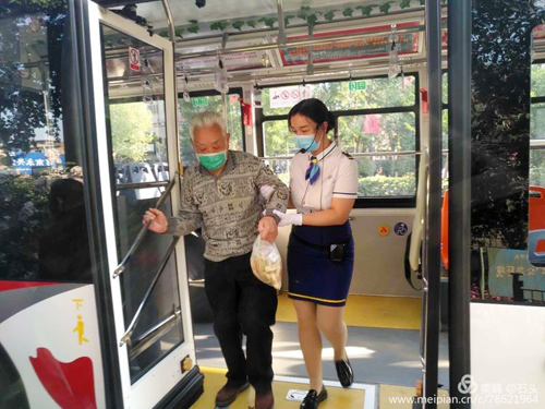 車靚，服務(wù)也靚01.jpg